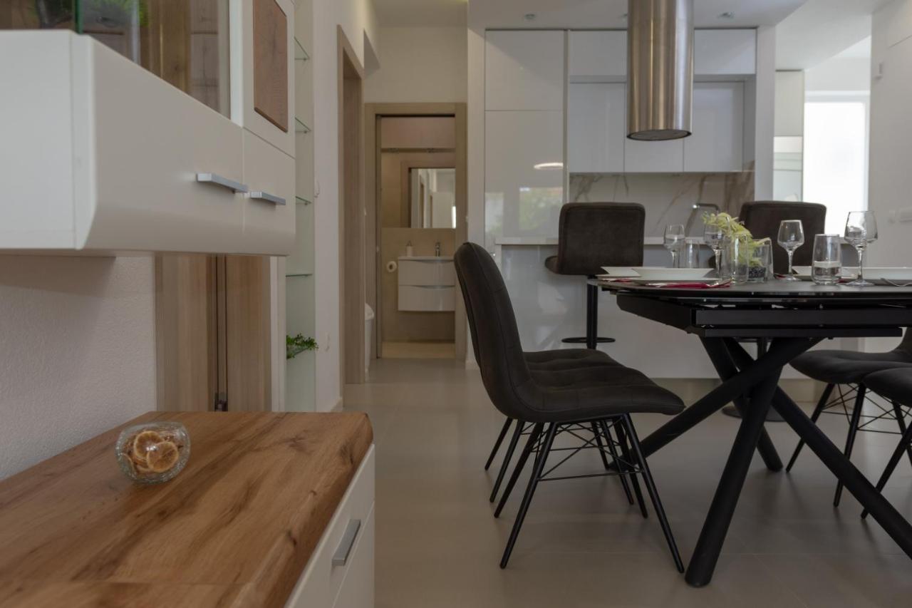 Facada Apartment *