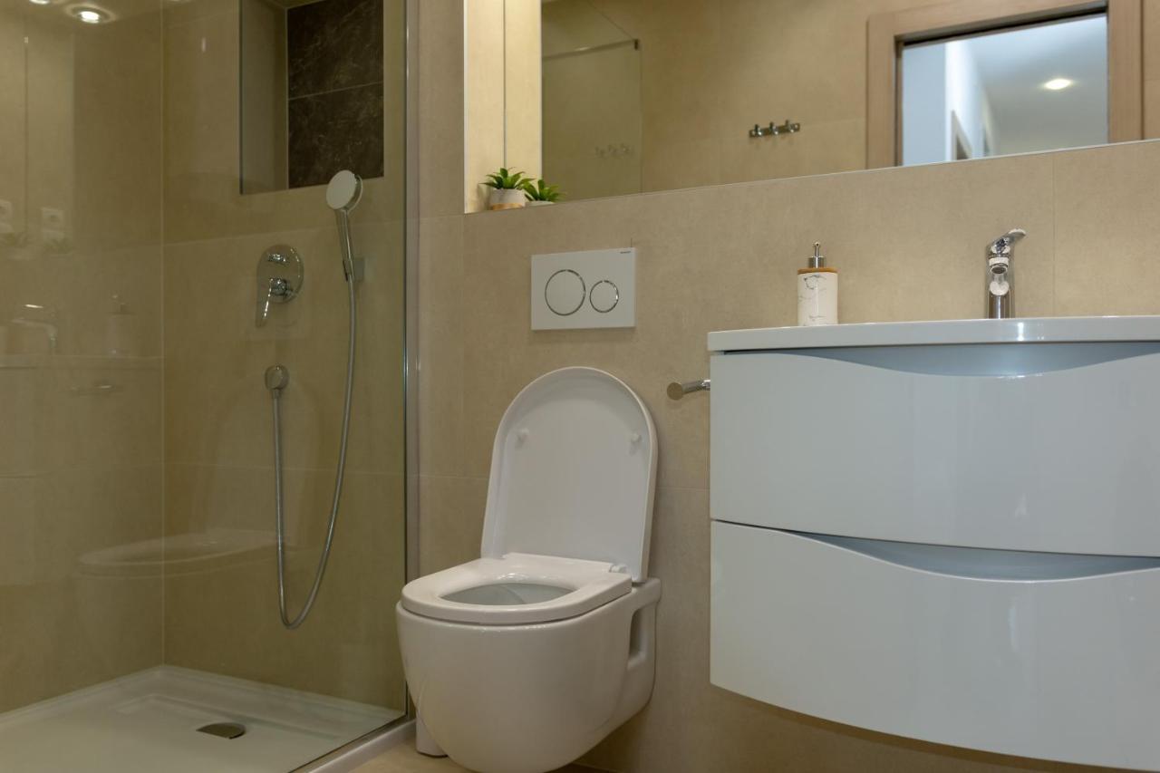 Facada Apartman *